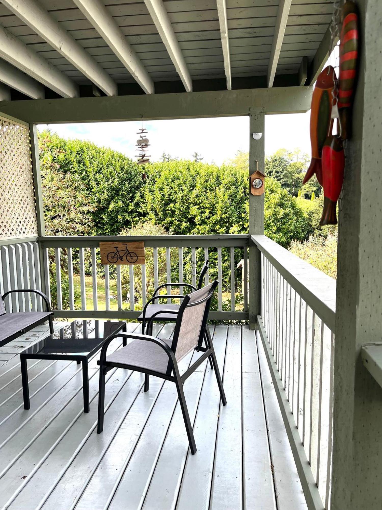 Summer Breeze Hotel Sooke Bagian luar foto