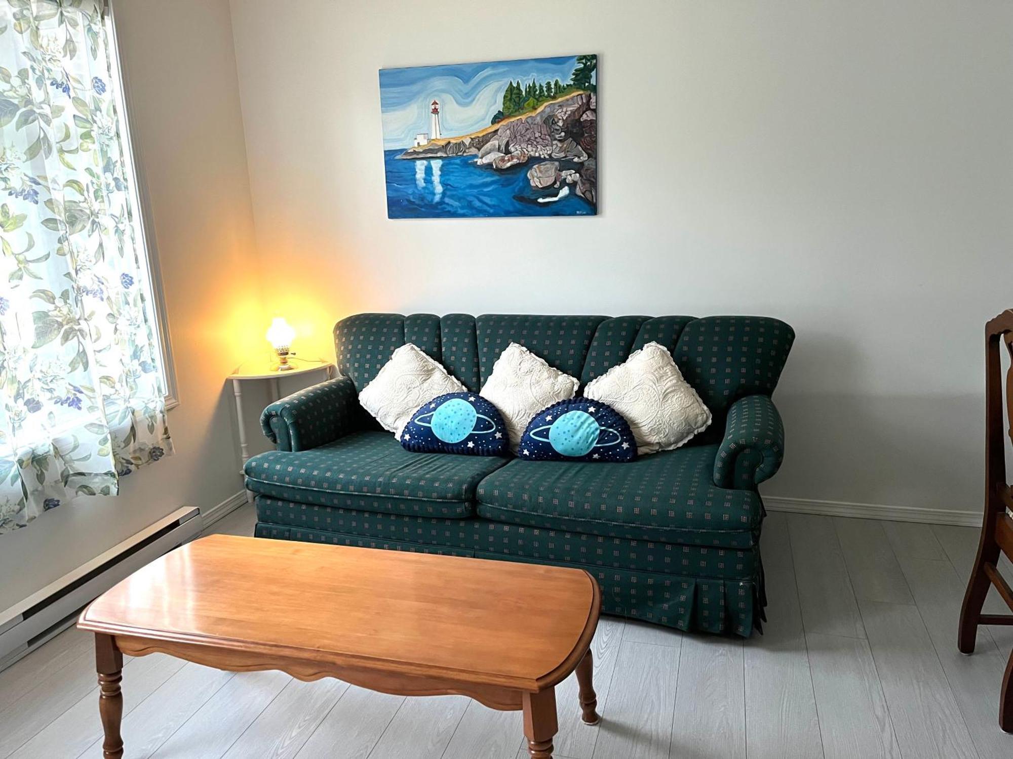 Summer Breeze Hotel Sooke Bagian luar foto