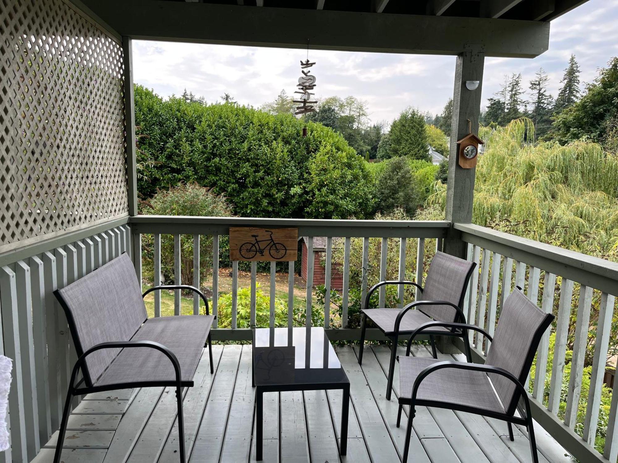 Summer Breeze Hotel Sooke Bagian luar foto