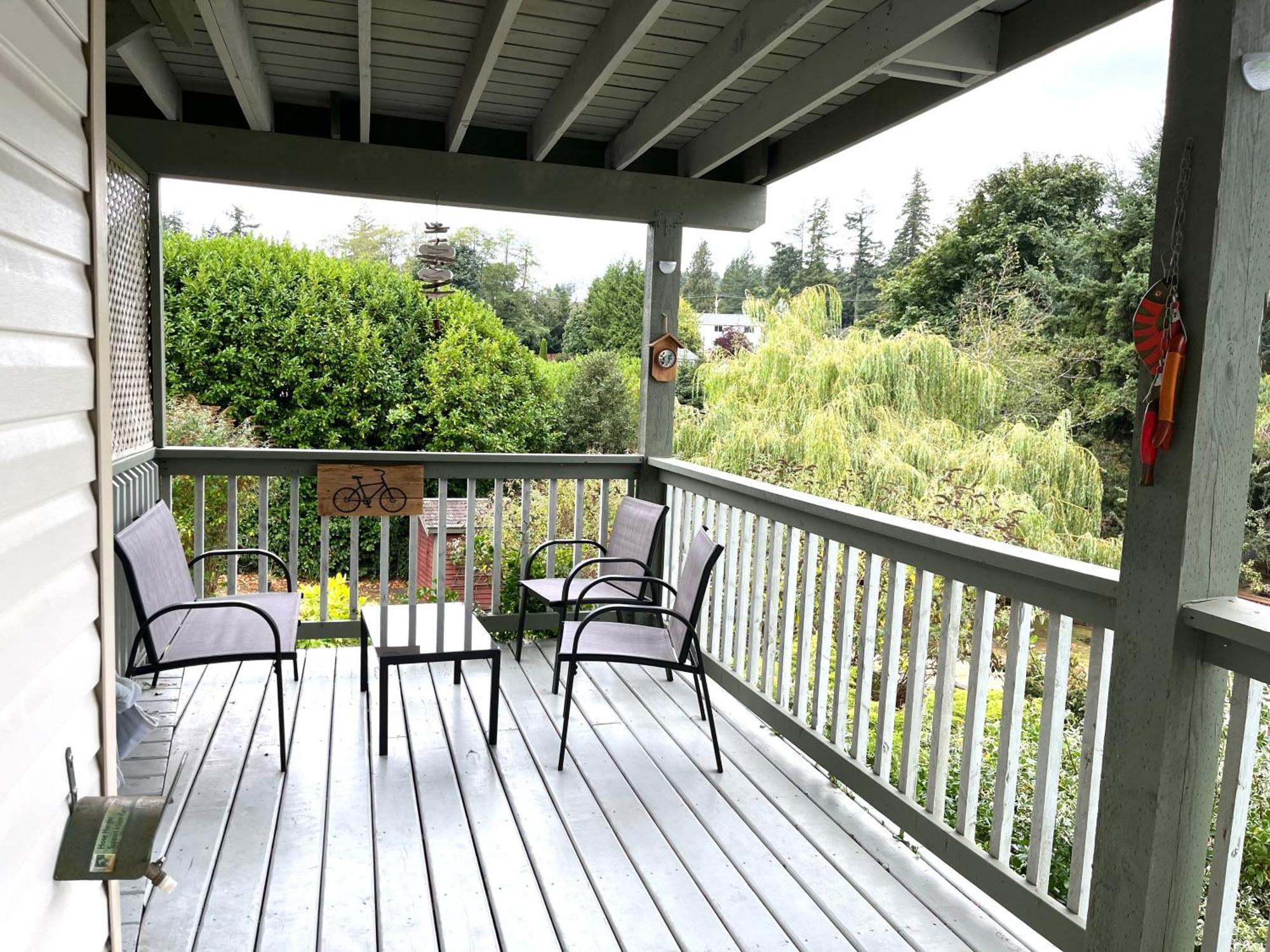 Summer Breeze Hotel Sooke Bagian luar foto